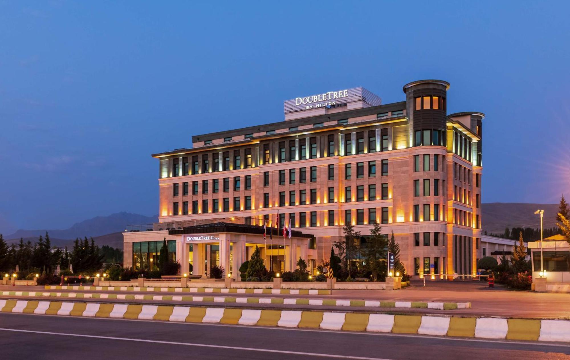 Doubletree By Hilton Wan Zewnętrze zdjęcie